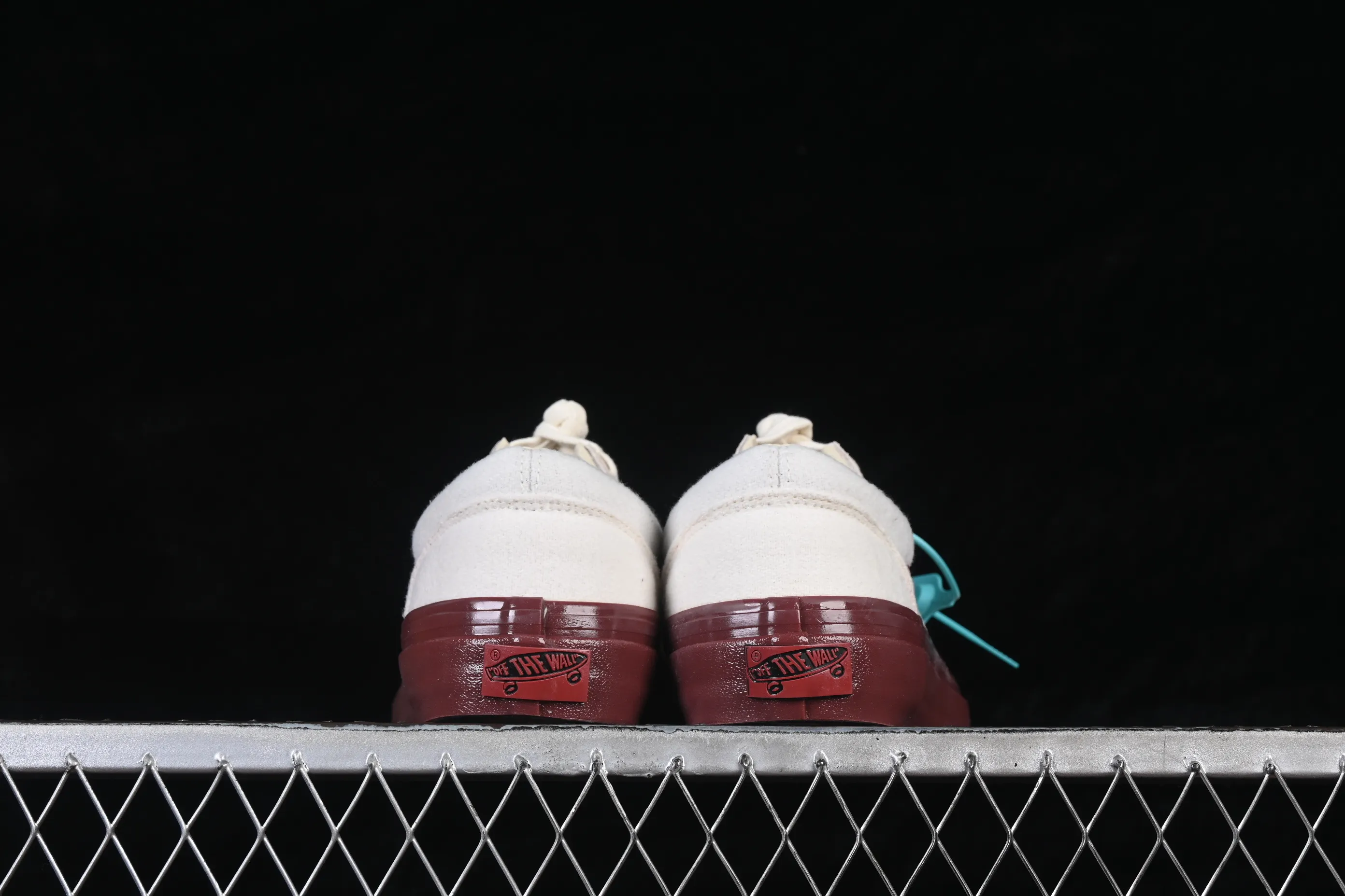 All categories Vans Vans series Vans Low Vans low-top Vans Old Skool Year of the Horse limited edition Immediate success Low-top casual sneakers VN000EJUHRW